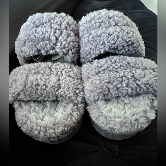 Ugg slides - Picture 3 of 6